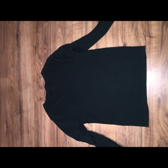 Green long sleeve shirt - Picture 3 of 3